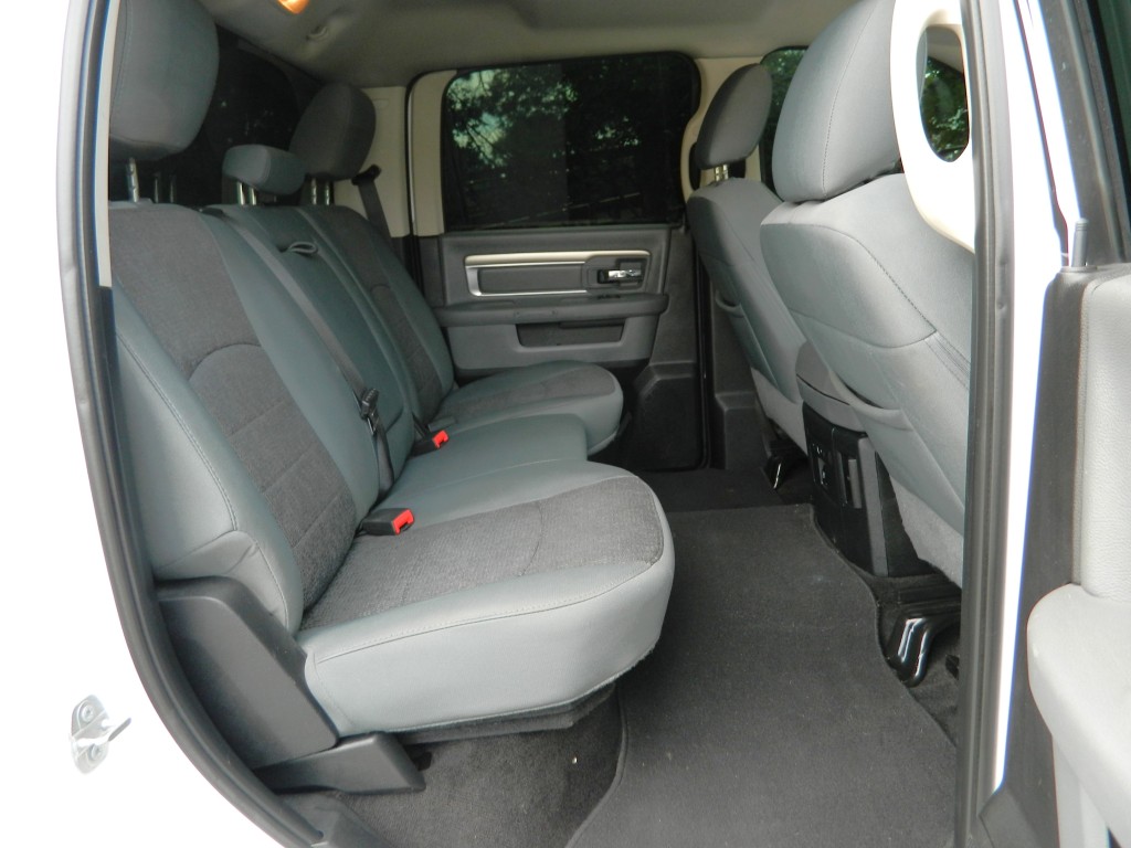 2017 Ram 2500 SLT photo 19