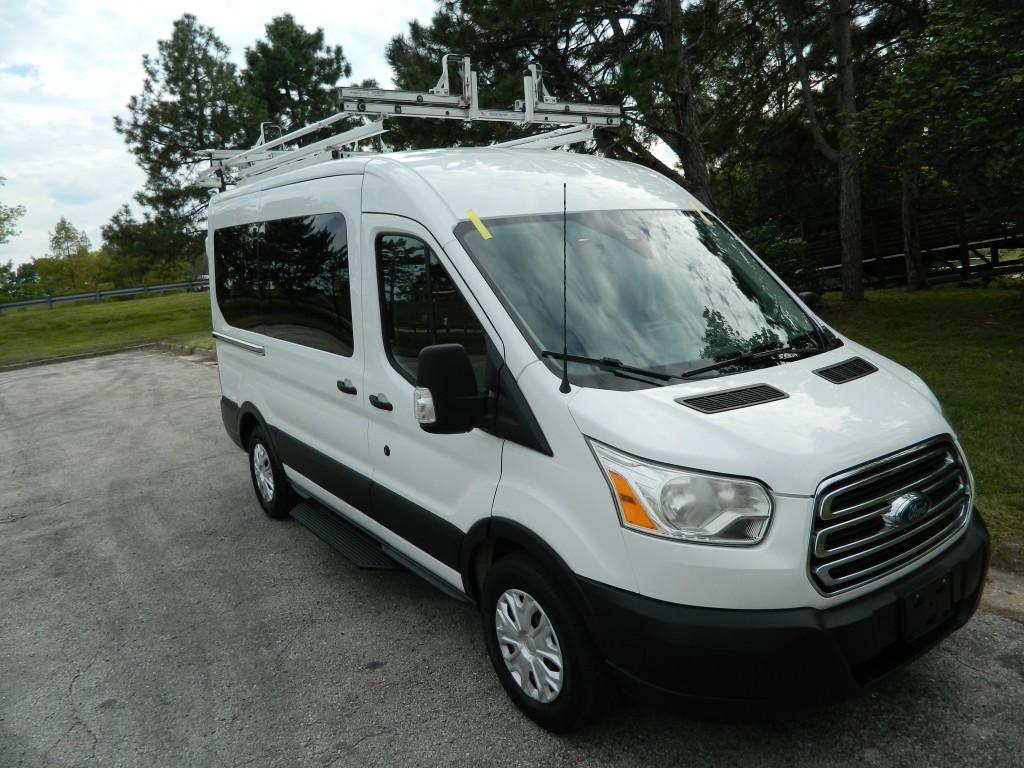 2019 Ford Transit XLT photo 3
