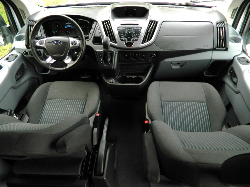 2019 Ford Transit XLT photo 15