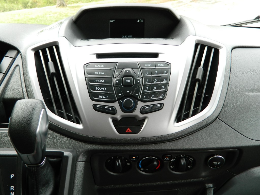 2019 Ford Transit XLT photo 16