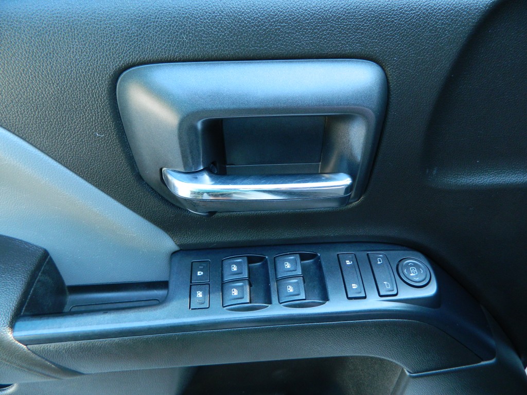2018 Chevrolet Silverado Work Truck LS Base photo 18
