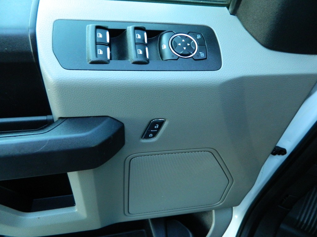 2017 Ford F-150 XL photo 17