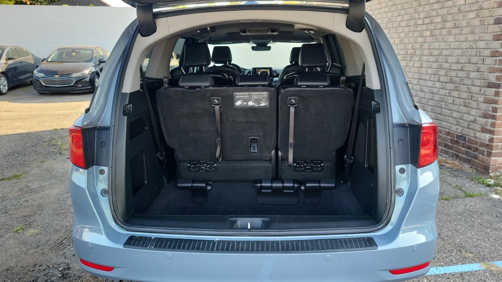 2023 Honda Odyssey Touring photo 8