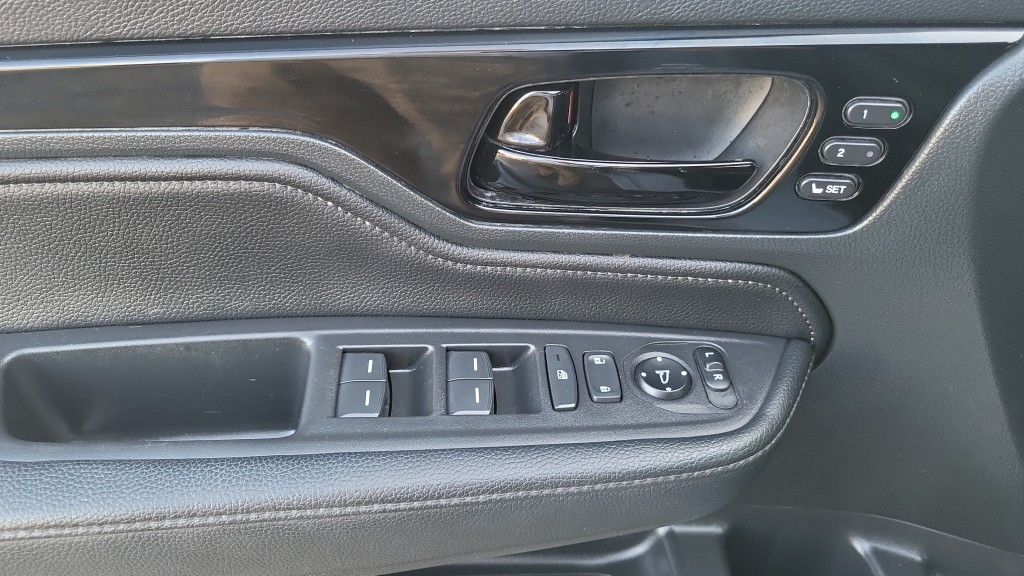 2023 Honda Odyssey Touring photo 13