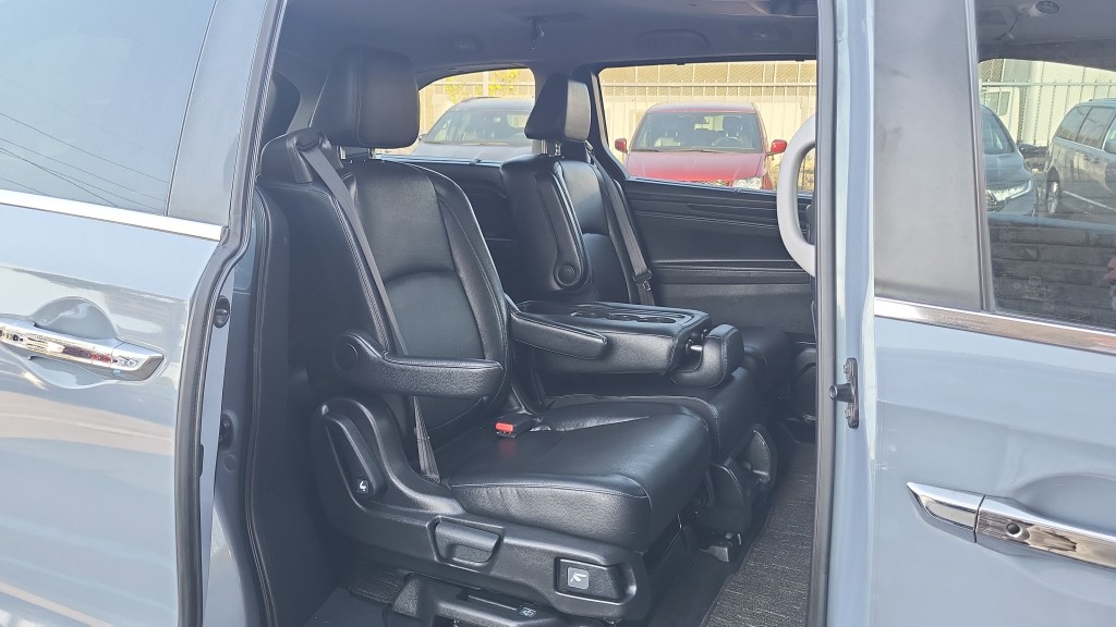 2023 Honda Odyssey Touring photo 19