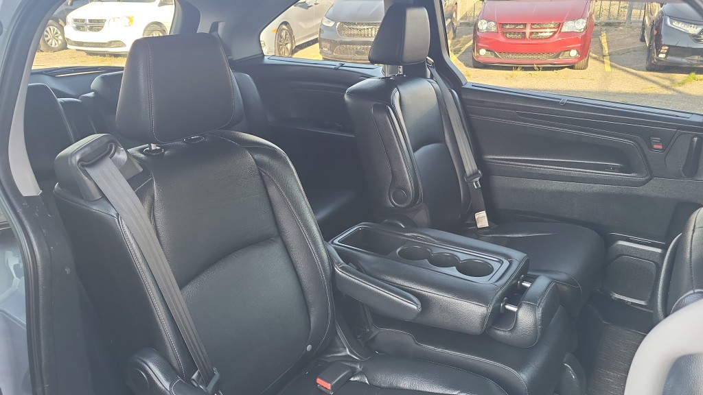 2023 Honda Odyssey Touring photo 20