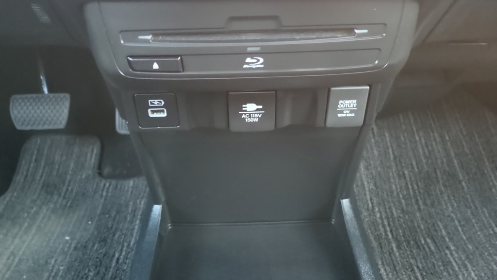 2023 Honda Odyssey Touring photo 31