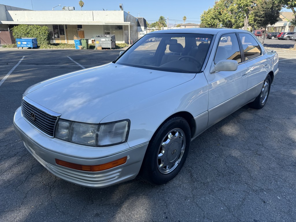 1994 Lexus LS 400