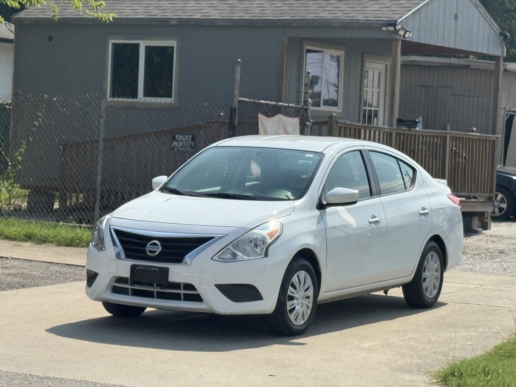 2017 Nissan Versa Sedan SV