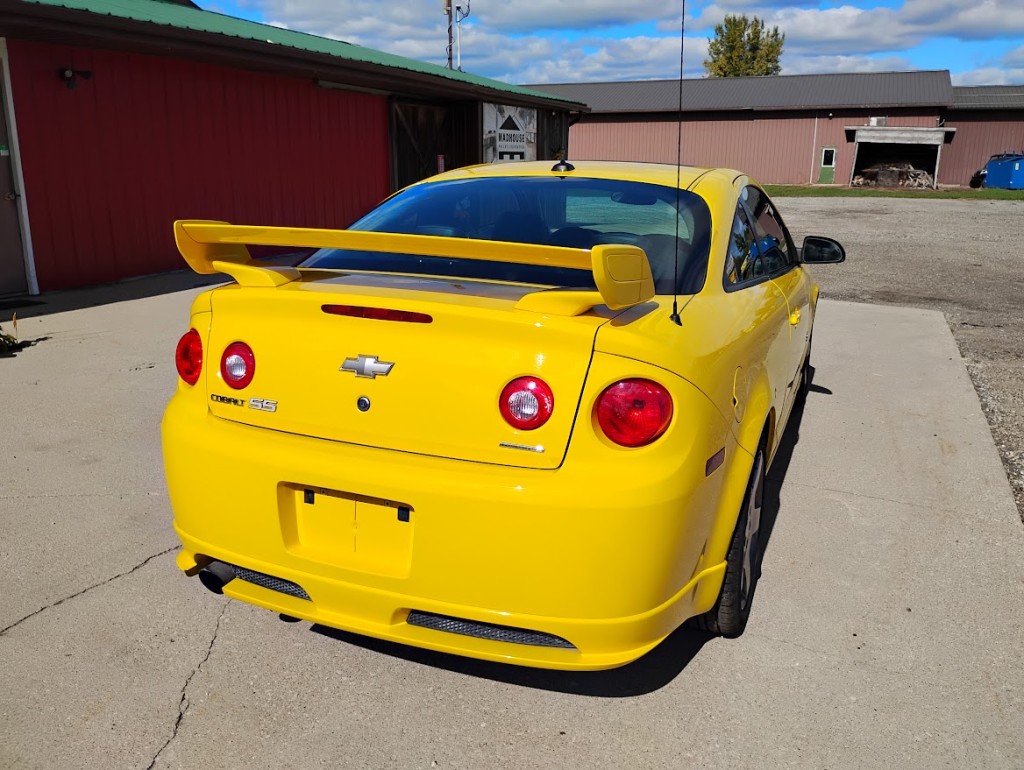 2005 Chevrolet Cobalt SS Supercharged photo 2