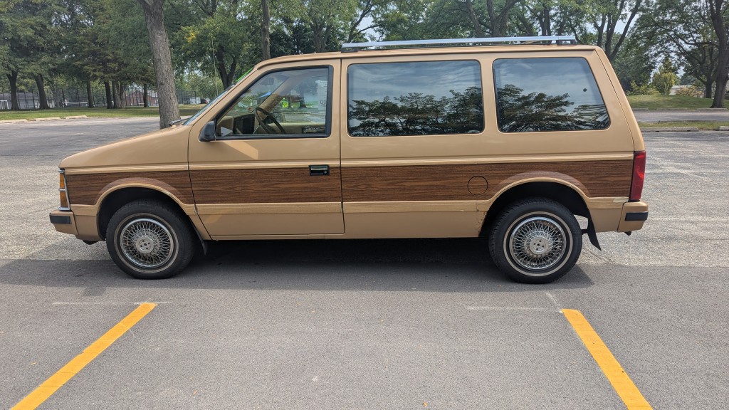 1985 Plymouth Voyager