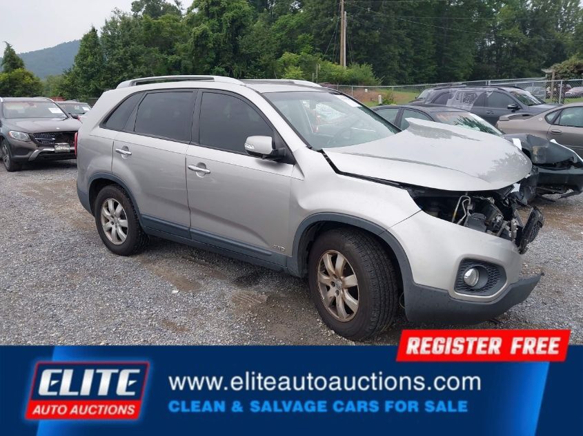 2013 KIA SORENTO