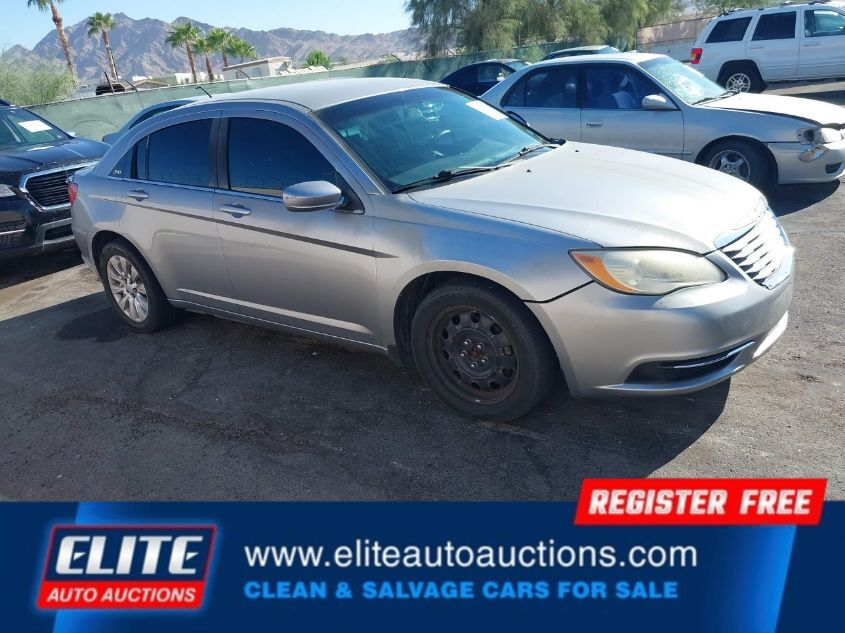2013 CHRYSLER 200