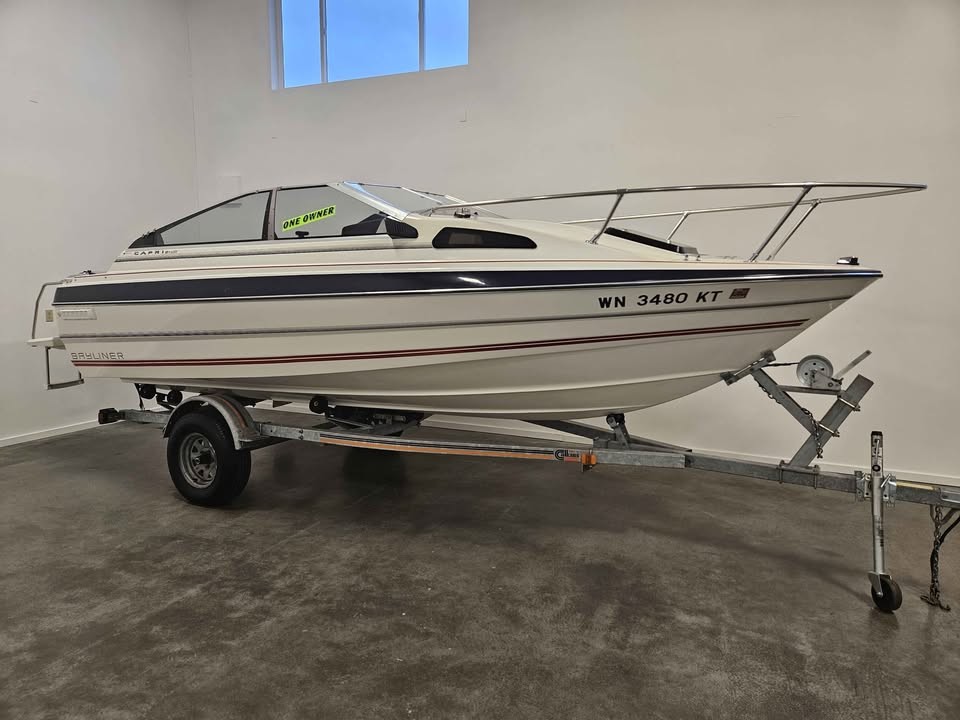 1986 BAYLINER Capri 1950