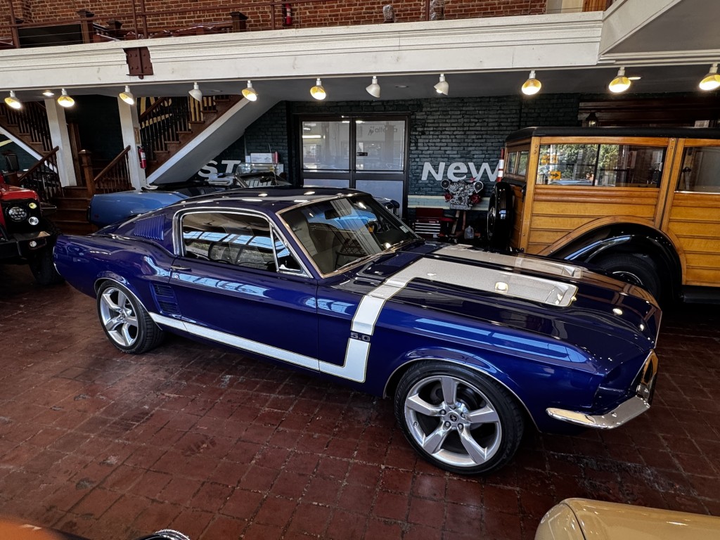 1967 FORD MUSTANG