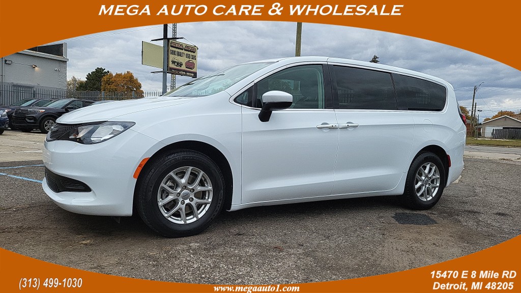 2022 Chrysler Voyager