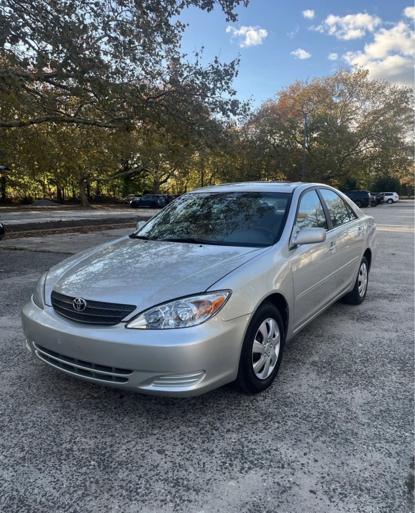 2004 TOYOTA Camry