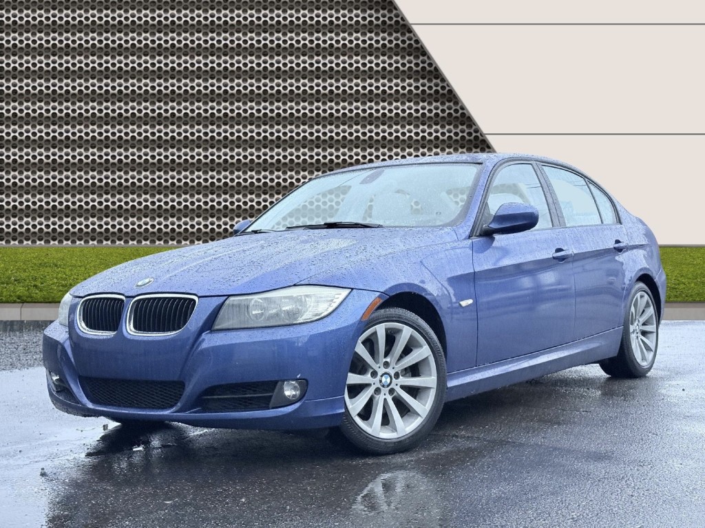 2011 BMW 3-Series
