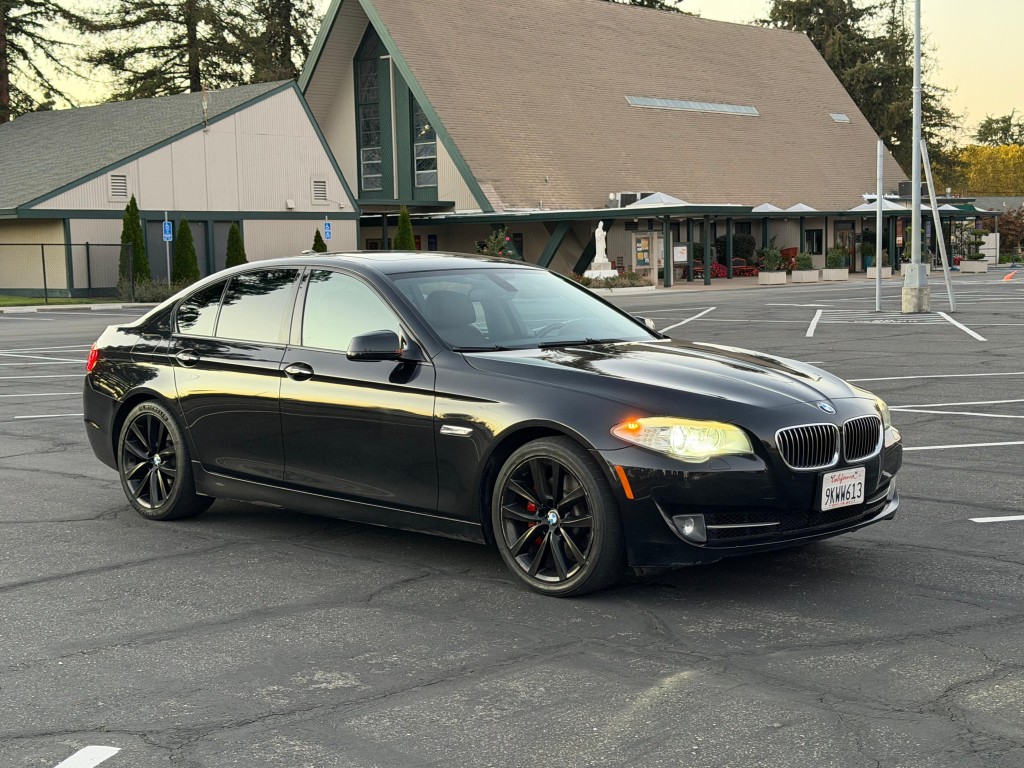 2011 BMW 5-Series