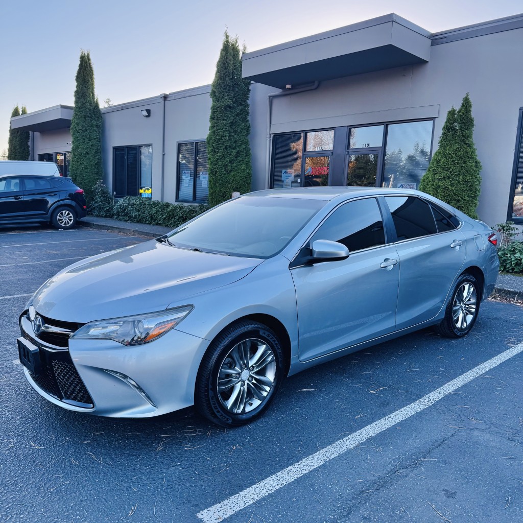 2017 Toyota Camry SE