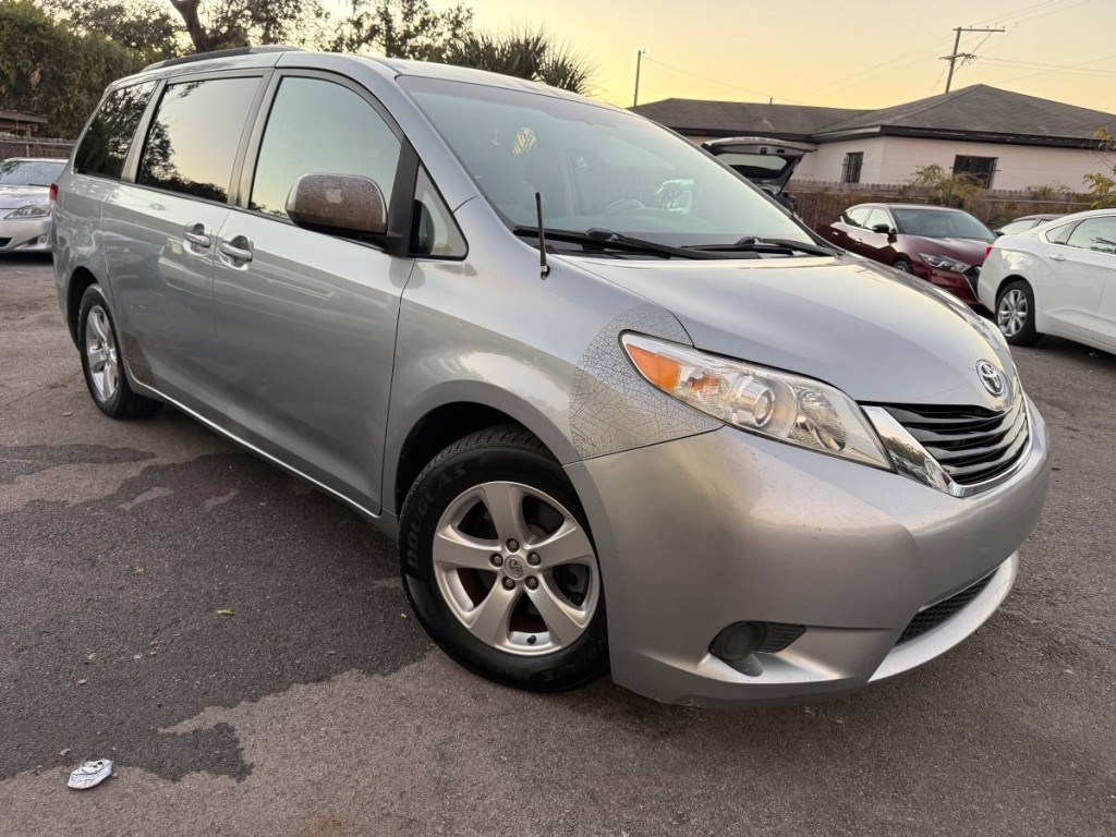 2014 Toyota Sienna