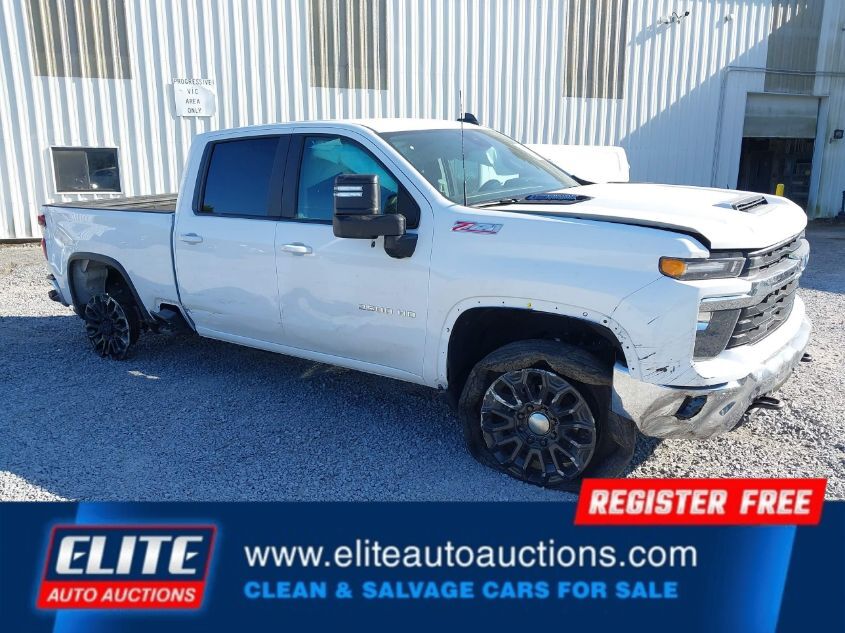 2025 CHEVROLET SILVERADO