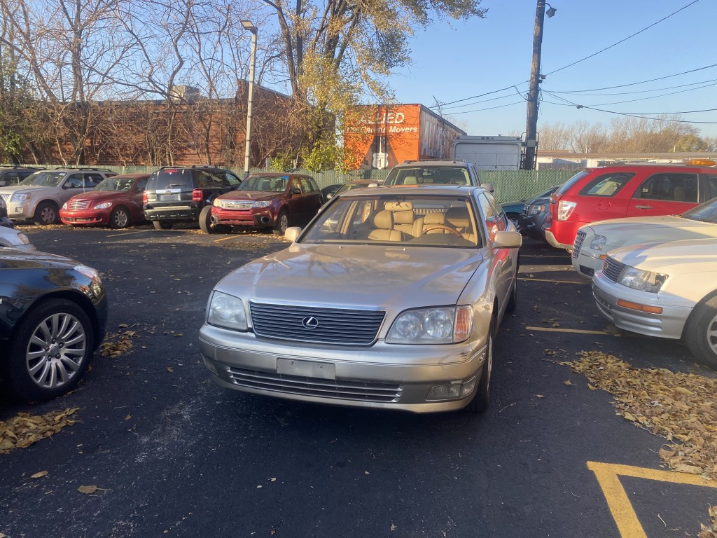 2000 Lexus LS 400