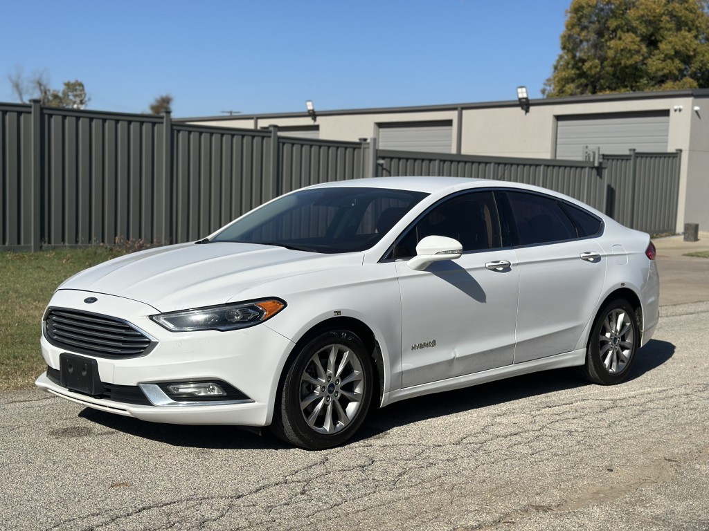 2017 Ford Fusion Hybrid SE
