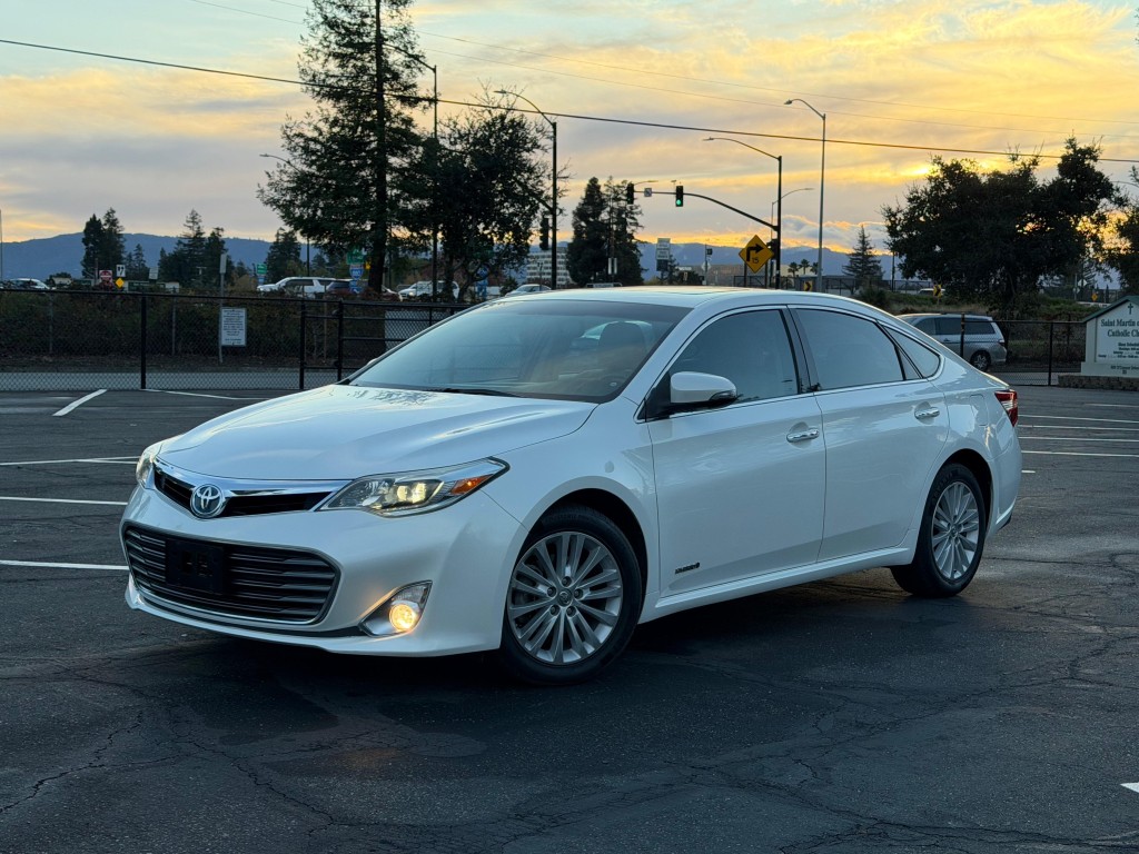 2015 Toyota Avalon Hybrid