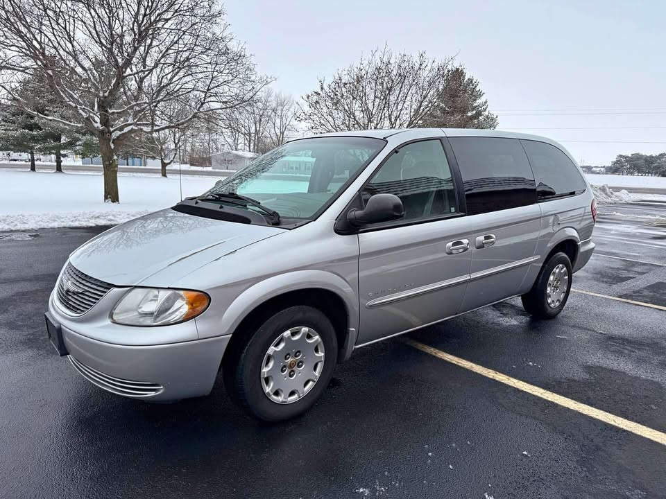 2001 Chrysler Town & Country
