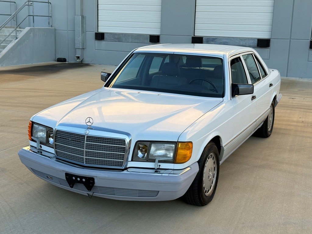 1990 Mercedes-Benz 350-Class