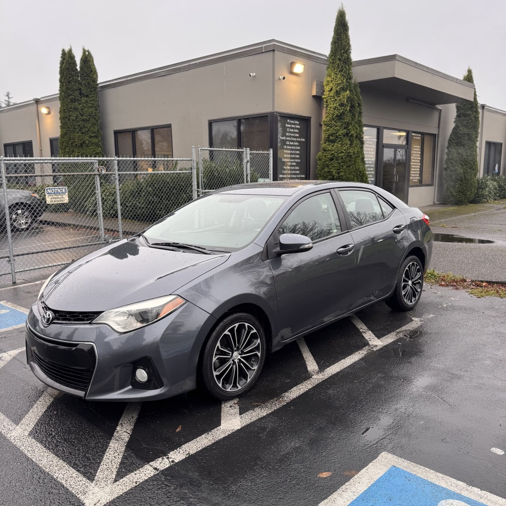 2015 Toyota Corolla S Plus