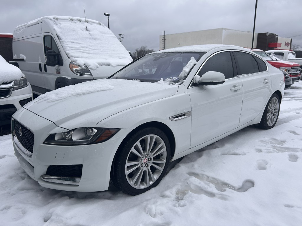 2017 Jaguar XF