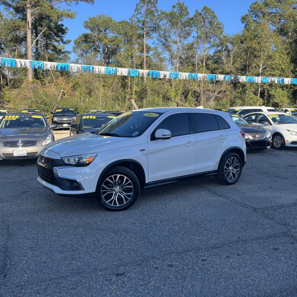 2017 Mitsubishi Outlander Sport SE's photo