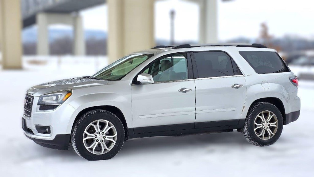 2015 GMC Acadia SLT1's photo