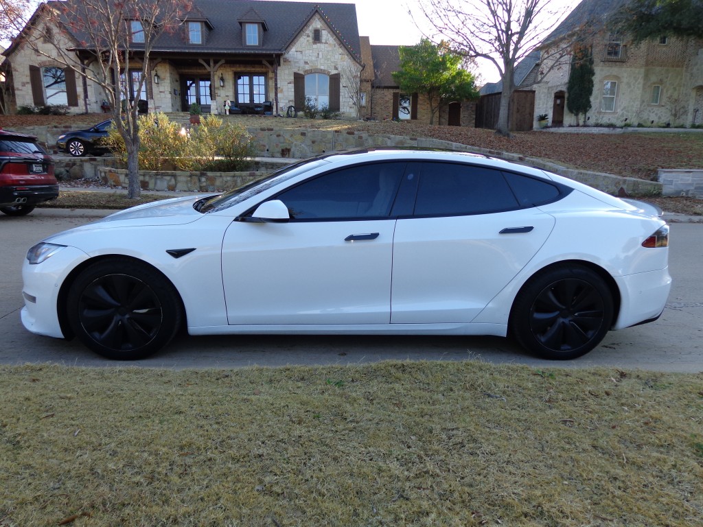 2021 Tesla Model S Plaid's photo