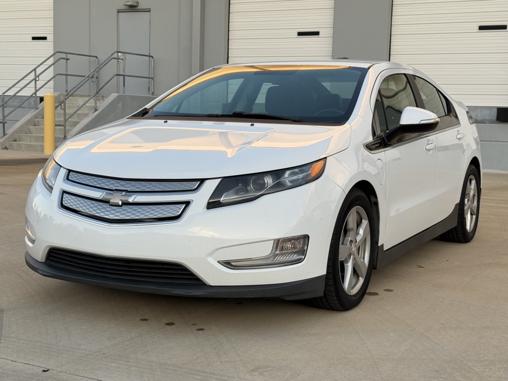 2015 Chevrolet Volt Base's photo
