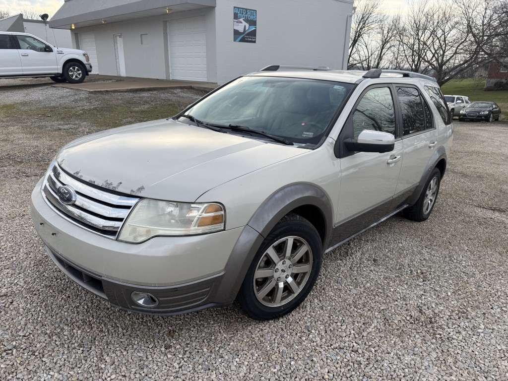 2008 Ford Taurus X SEL's photo