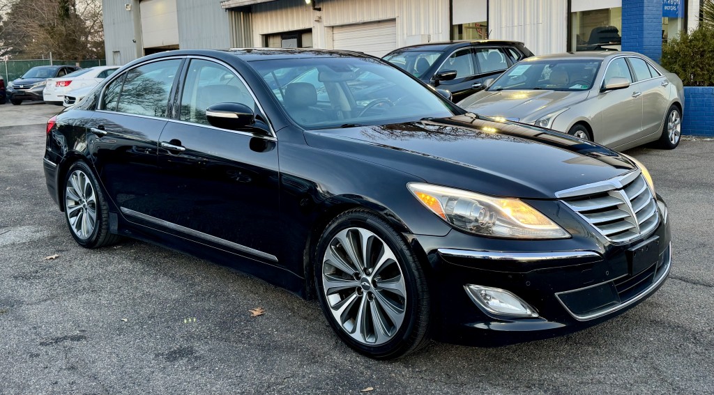 2014 Hyundai Genesis 5.0 R-Spec's photo