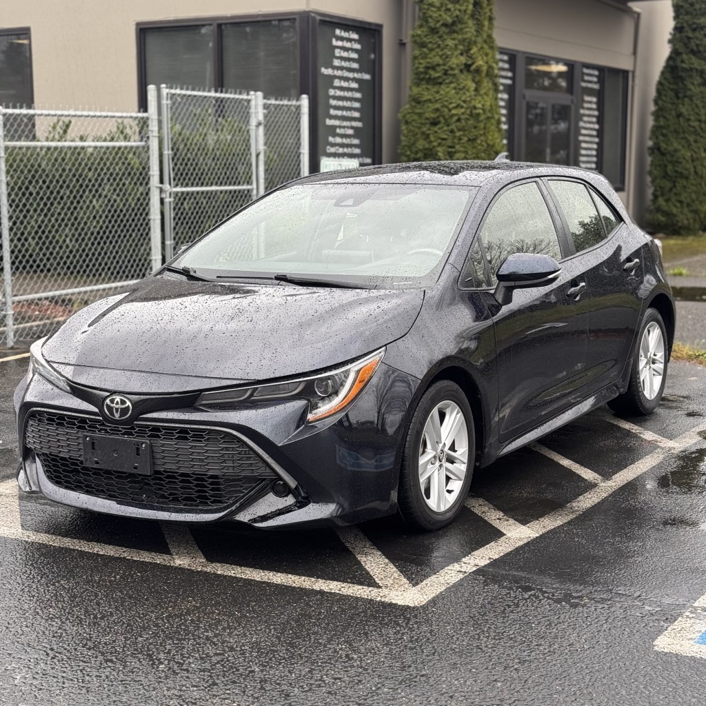 2019 Toyota Corolla Hatchback SE's photo
