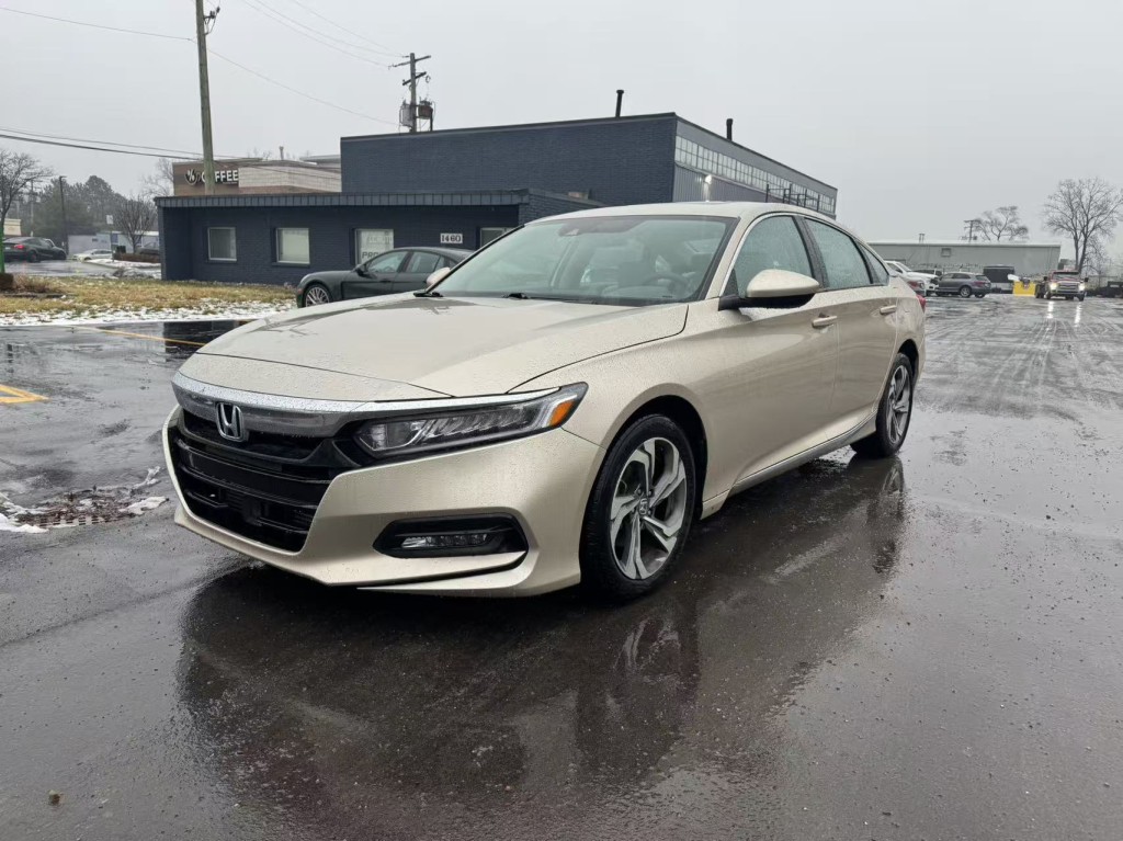 2018 Honda Accord EX's photo