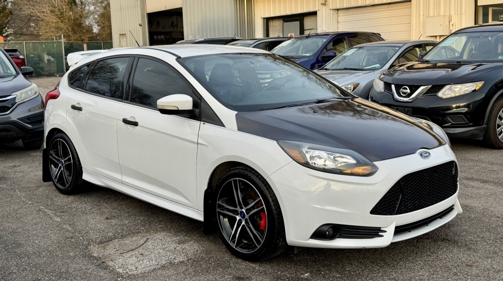 2014 Ford Focus ST's photo