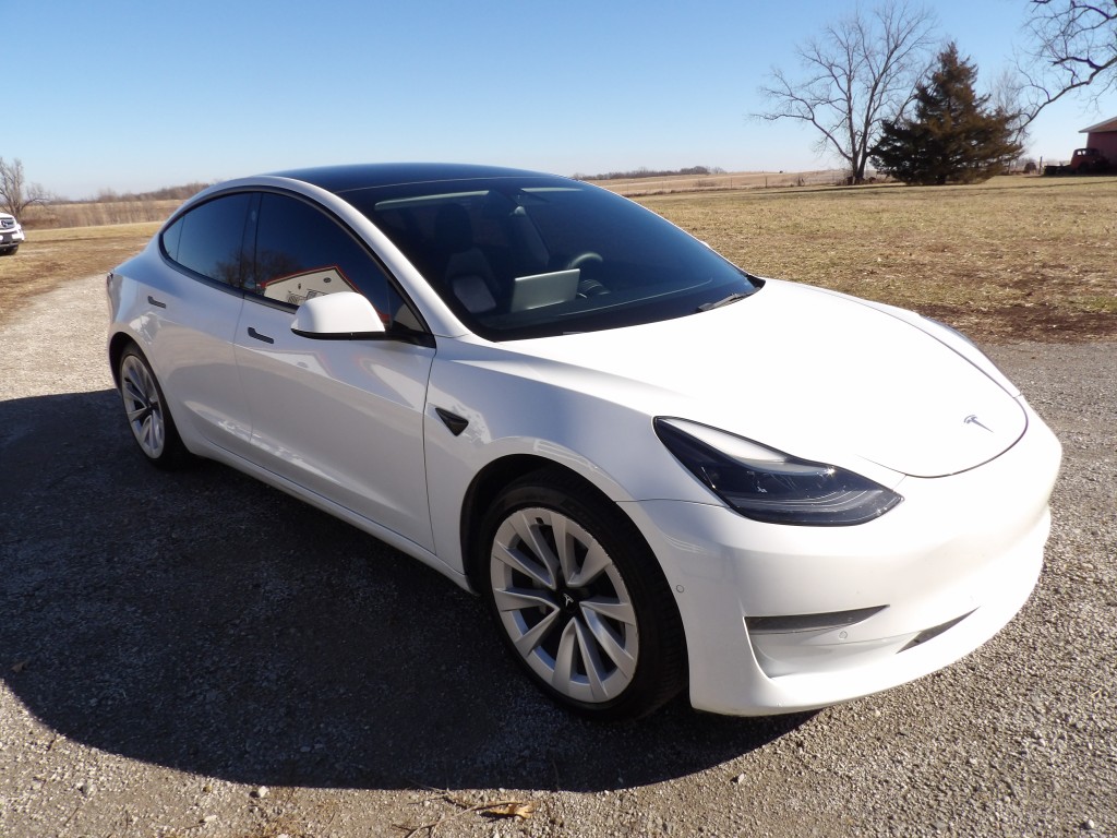 2022 Tesla Model 3 Base's photo