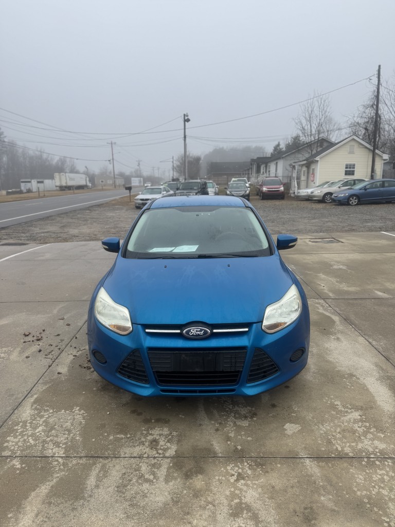 2012 Ford Focus S's photo