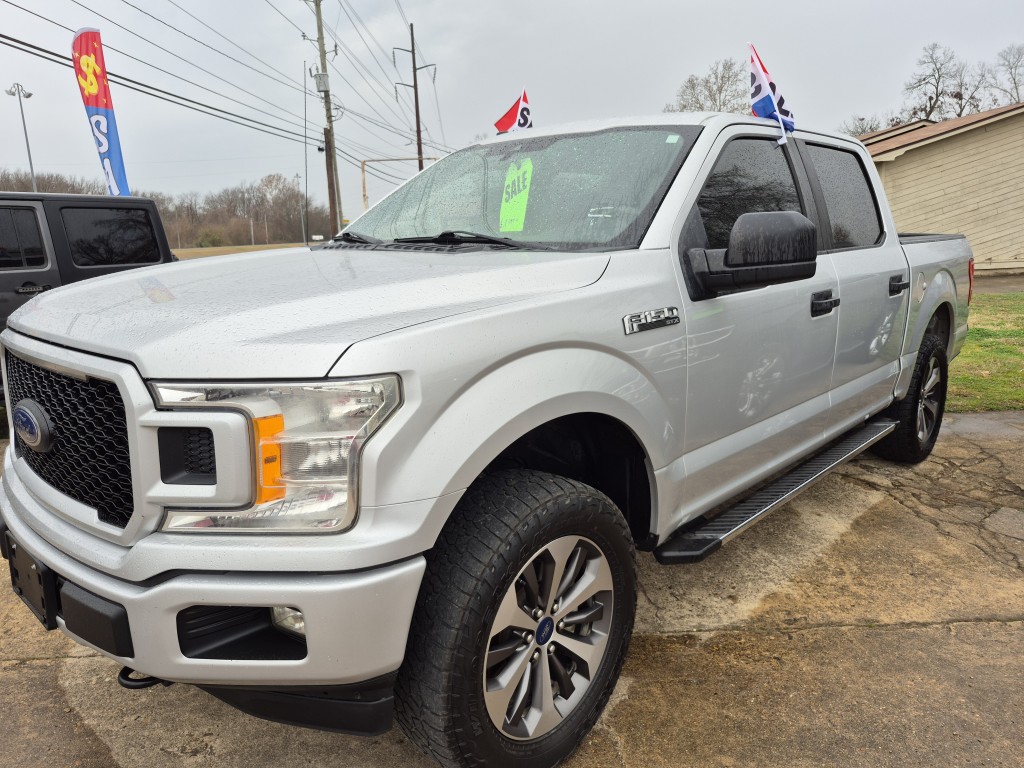 2019 Ford F-150 XL's photo