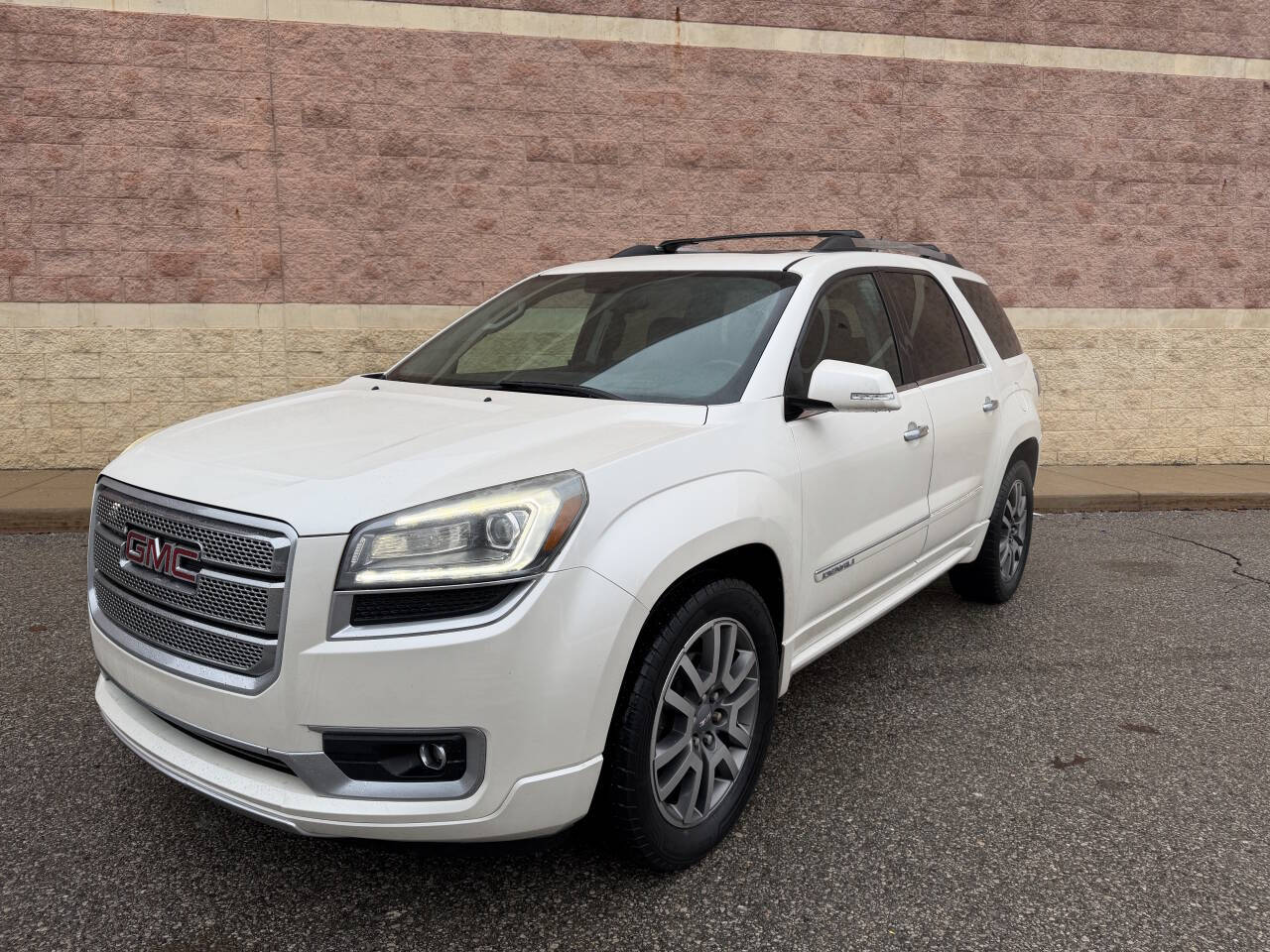 2013 GMC Acadia Denali's photo