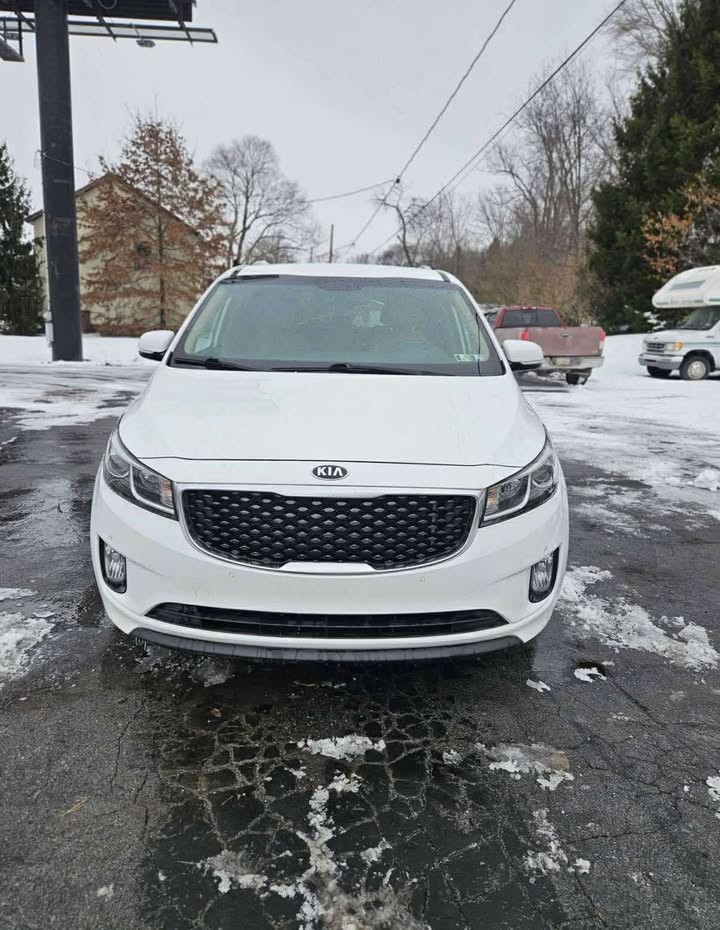 2018 Kia Sedona EX's photo