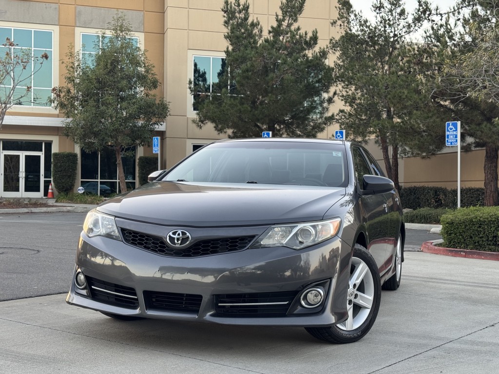 2012 Toyota Camry SE