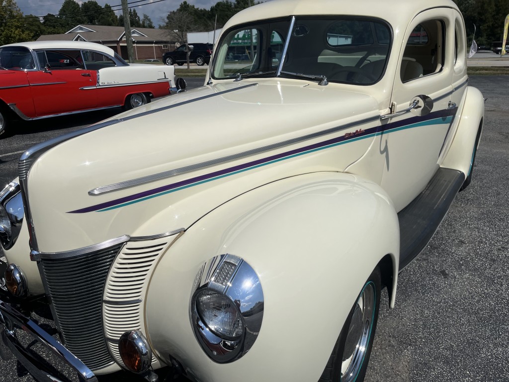 1940 Ford Deluxe