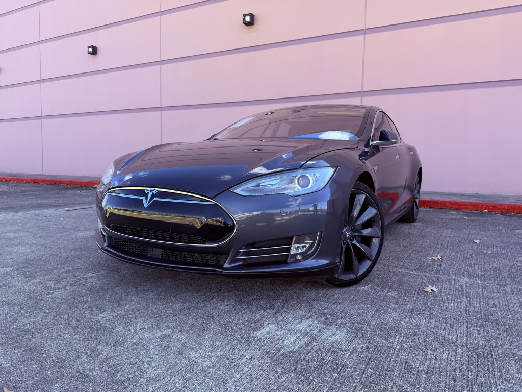 2015 Tesla Model S 70D